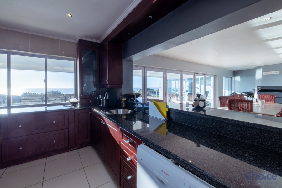 5 Bedroom Property for Sale in Jeffreys Bay Central Eastern Cape